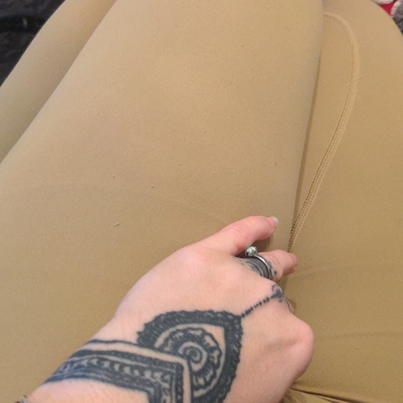 Lulu Align 25" Leggings Size 4 Sold out online - Picture 3 of 6